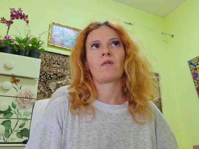 ladybigsmile Live Webcam on BongaCams
