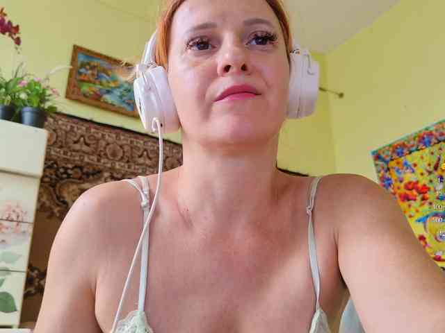 ladybigsmile Live Webcam on BongaCams