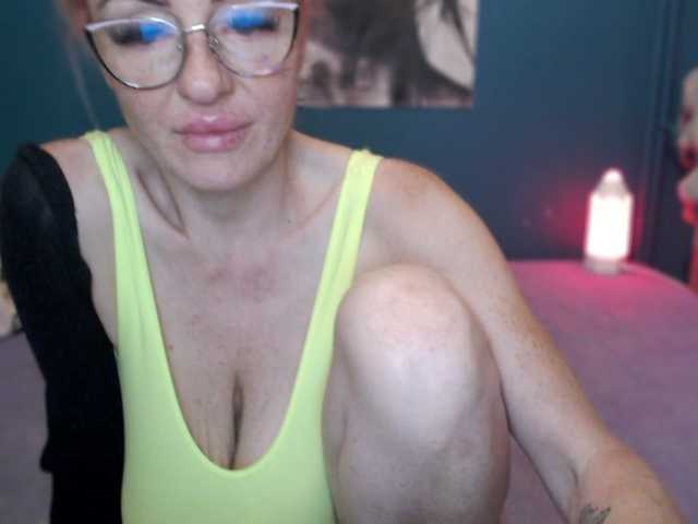 NADINNNE live cam on BongaCams