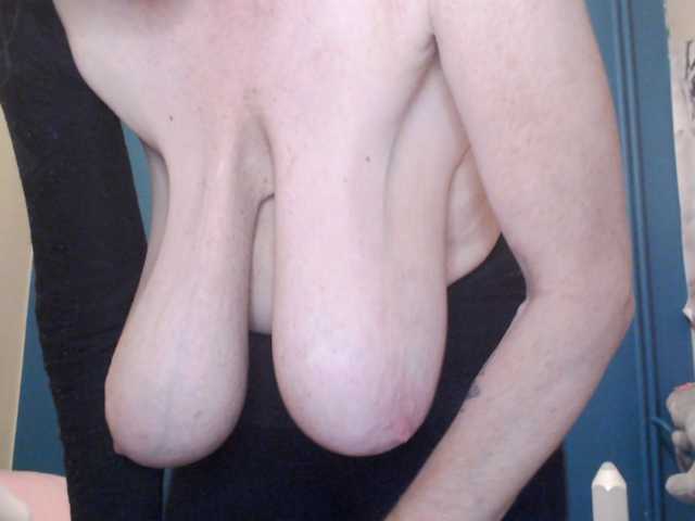 NADINNNE, en vivo ahora en BongaCams