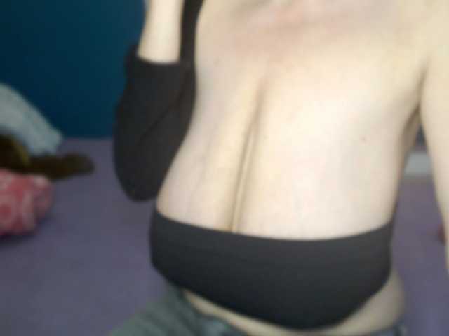 NADINNNE's BongaCams show and profile