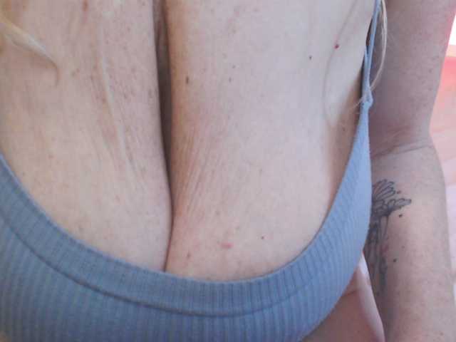 NADINNNE live cam on BongaCams