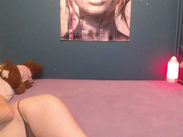 NADINNNE live cam preview