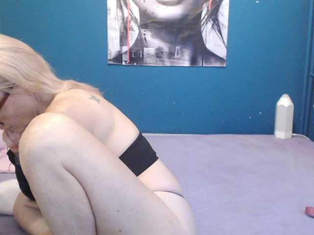 NADINNNE, en directo ahora en BongaCams