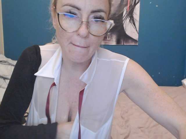 NADINNNE live cam preview