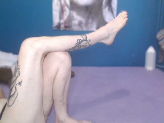 NADINNNE's BongaCams show and profile