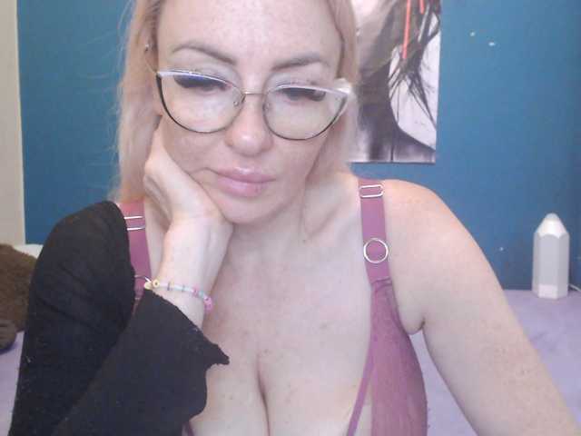 NADINNNE live cam on BongaCams