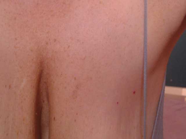NADINNNE — live female cam