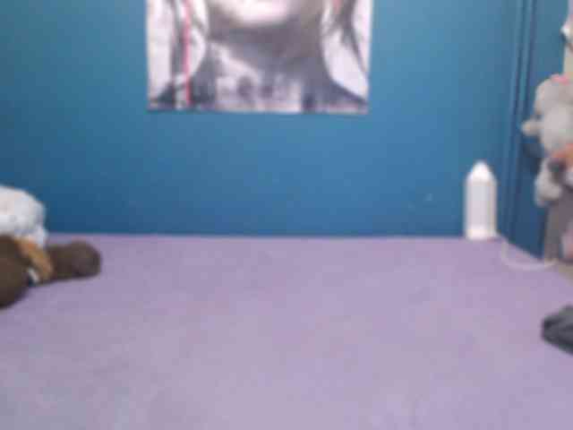 NADINNNE webcam