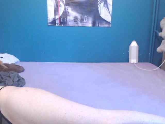 NADINNNE webcam