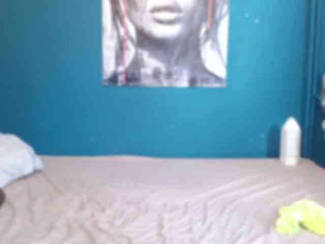 NADINNNE webcam