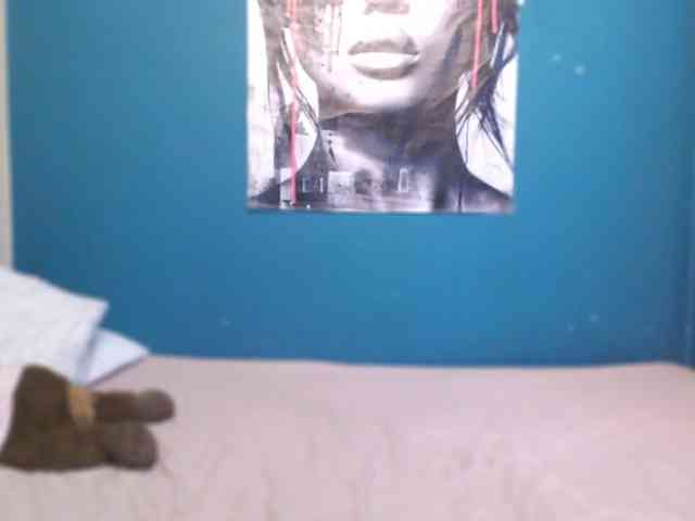 NADINNNE webcam