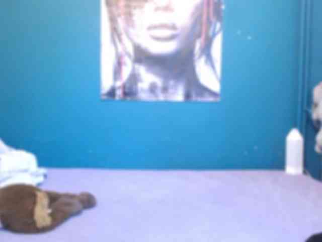 NADINNNE webcam