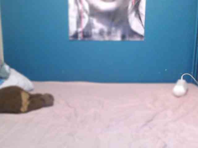 NADINNNE webcam