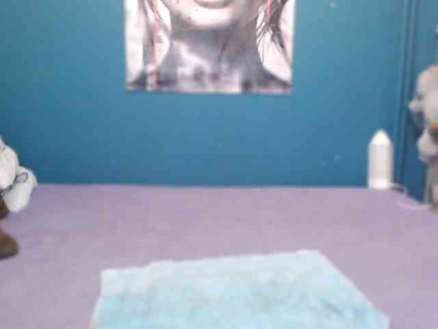 NADINNNE webcam