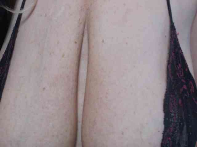 NADINNNE webcam