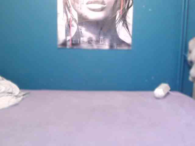 NADINNNE webcam
