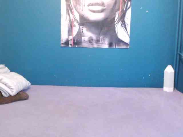 NADINNNE webcam
