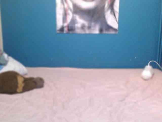 NADINNNE webcam