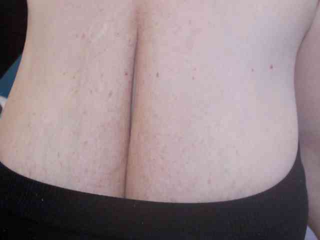 NADINNNE webcam