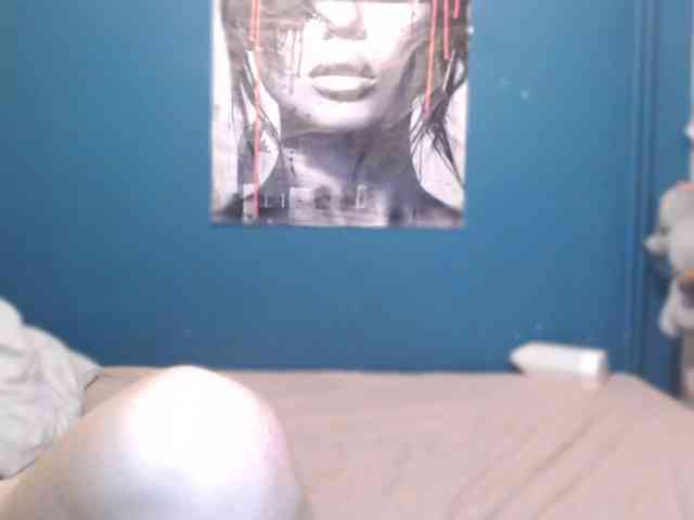 NADINNNE webcam