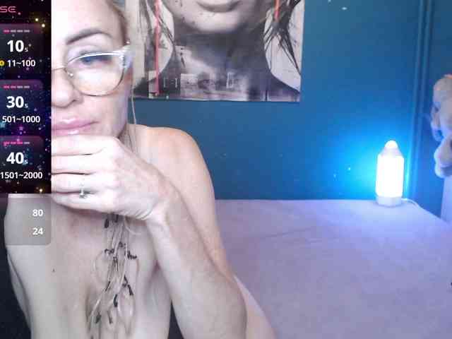 NADINNNE webcam