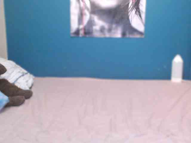 NADINNNE webcam
