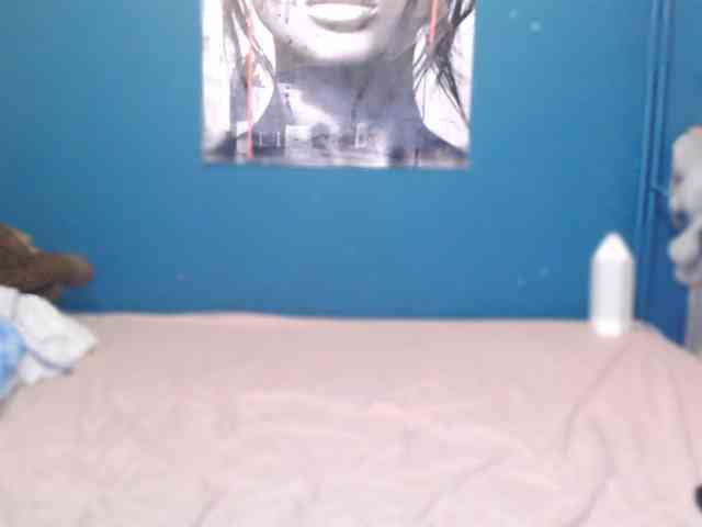 NADINNNE webcam