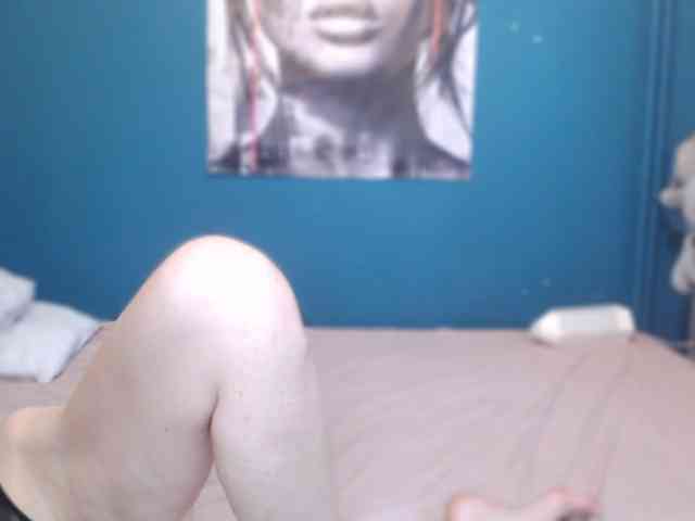 NADINNNE webcam