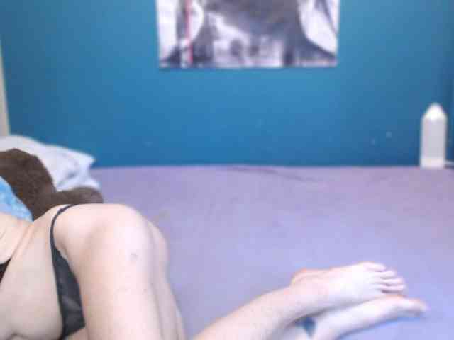 NADINNNE webcam
