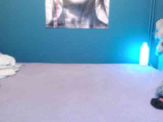 NADINNNE webcam