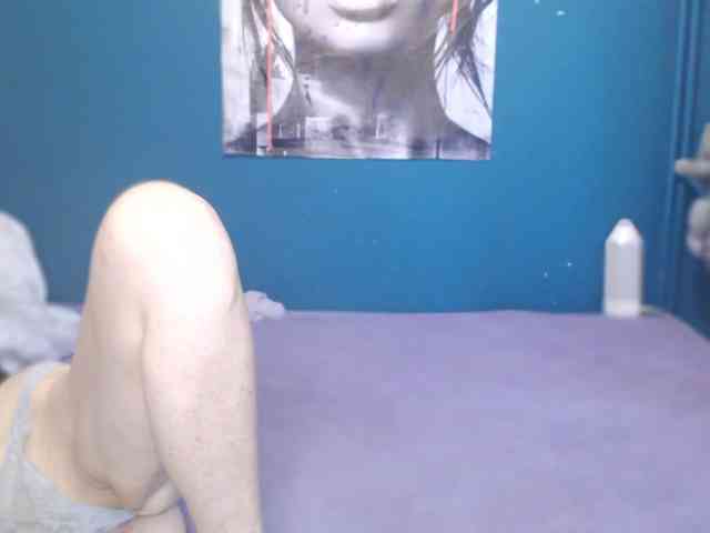 NADINNNE webcam