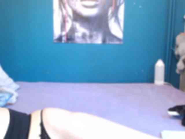 NADINNNE webcam