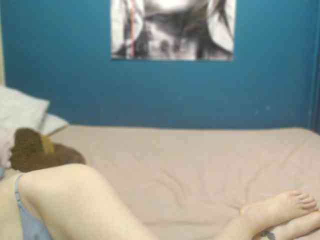NADINNNE webcam