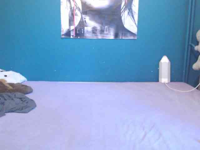 NADINNNE webcam