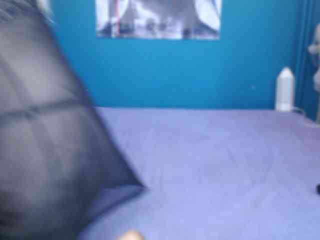 NADINNNE webcam