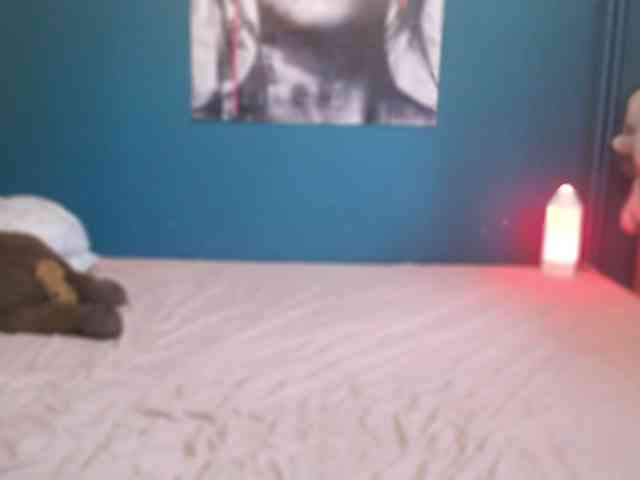NADINNNE webcam