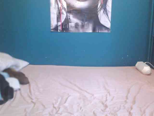 NADINNNE webcam