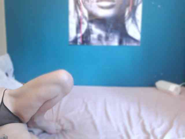 NADINNNE webcam