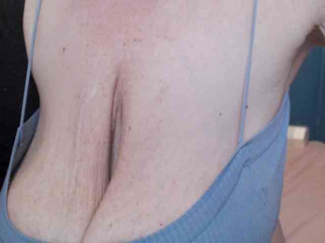 NADINNNE webcam