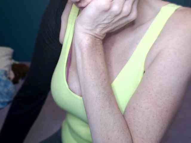 NADINNNE webcam