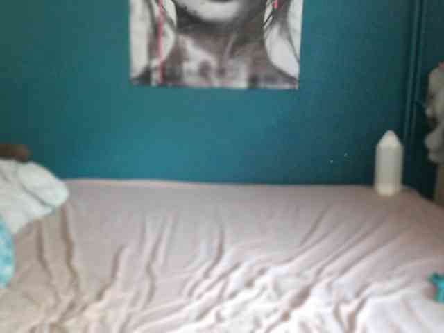NADINNNE webcam