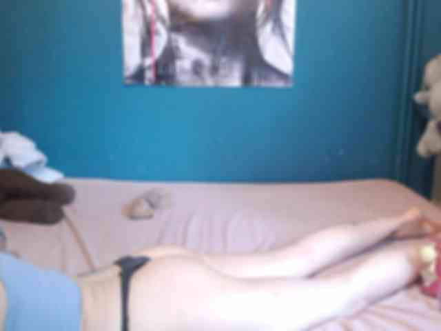 NADINNNE webcam