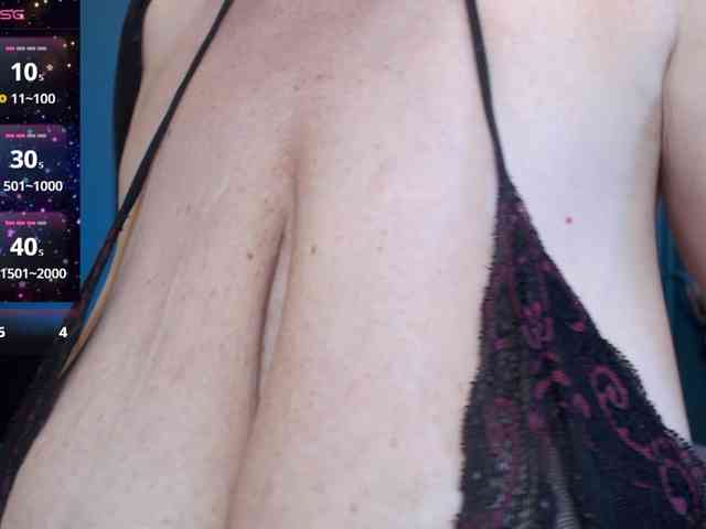 NADINNNE webcam