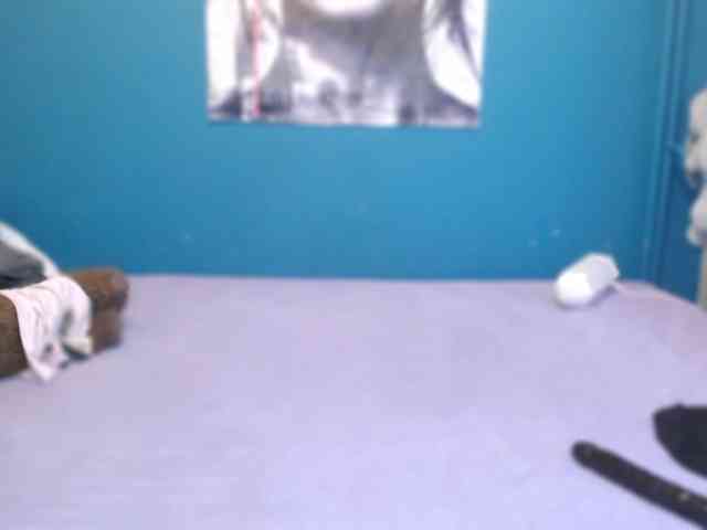 NADINNNE webcam