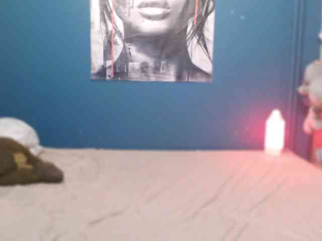 NADINNNE webcam