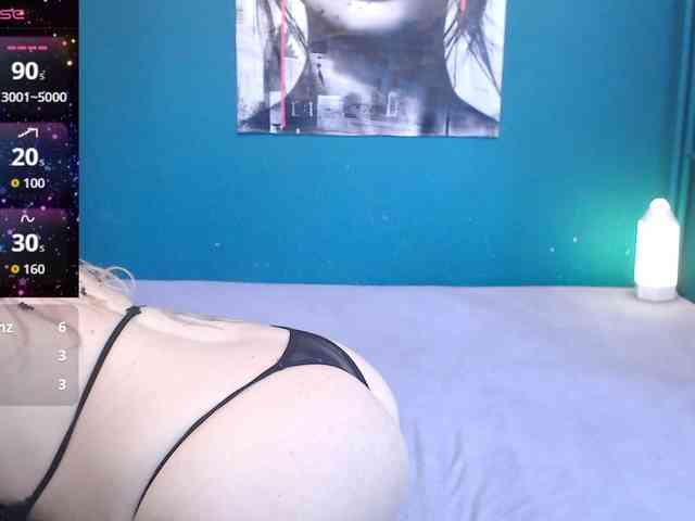 NADINNNE webcam