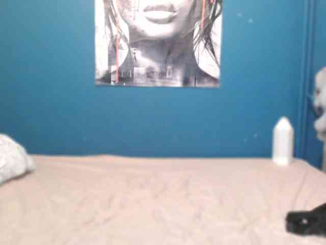 NADINNNE webcam