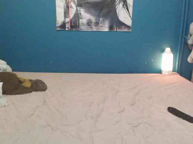 NADINNNE webcam