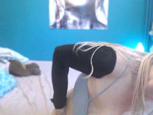 NADINNNE webcam
